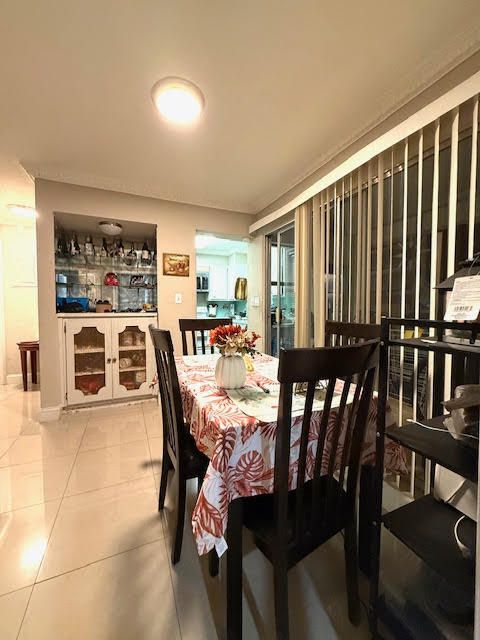 For Sale: $220,000 (2 beds, 2 baths, 882 Square Feet)