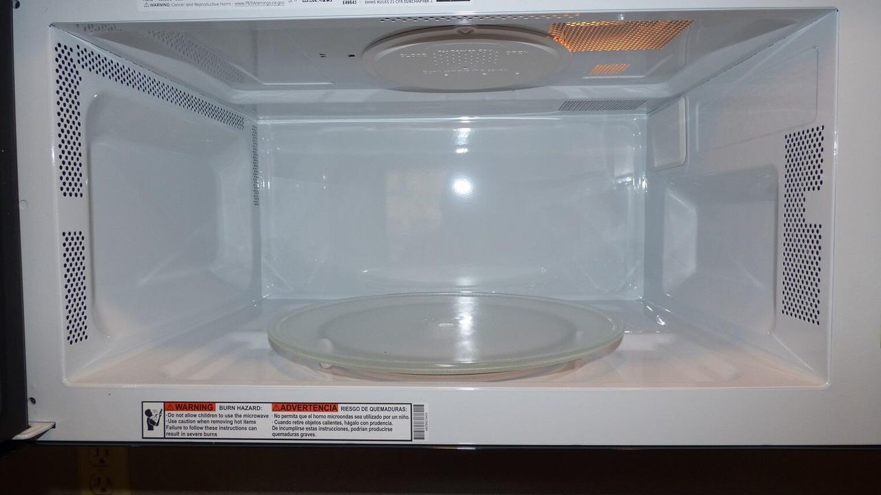 待售: $81,111 (1 贝兹, 1 浴室, 760 平方英尺)