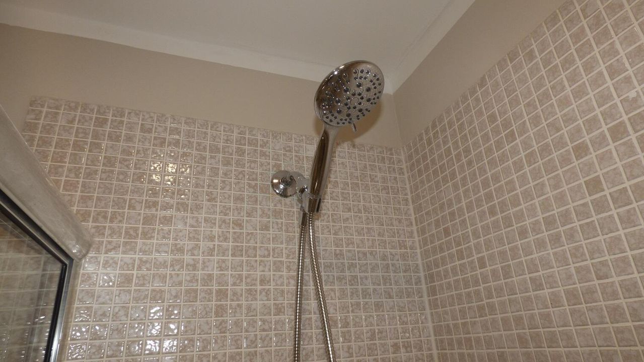 待售: $81,111 (1 贝兹, 1 浴室, 760 平方英尺)