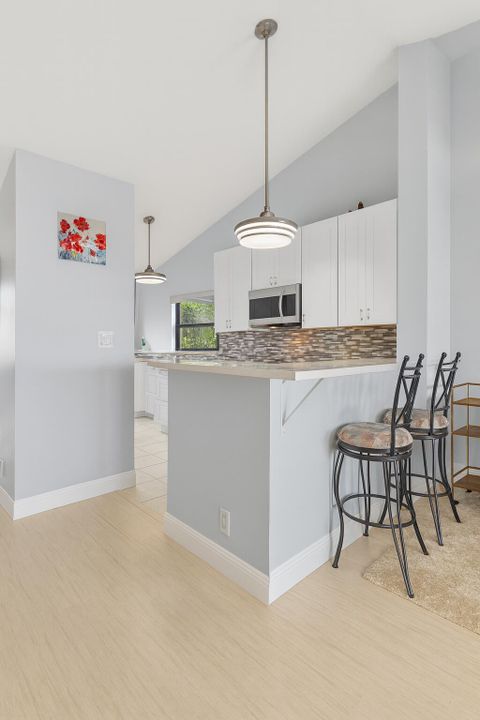 待售: $350,000 (3 贝兹, 2 浴室, 1679 平方英尺)