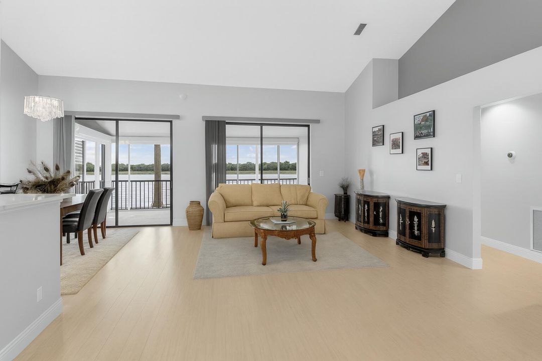 待售: $350,000 (3 贝兹, 2 浴室, 1679 平方英尺)