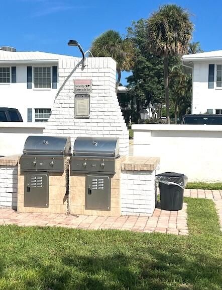 出租: $1,700 (2 贝兹, 1 浴室, 875 平方英尺)