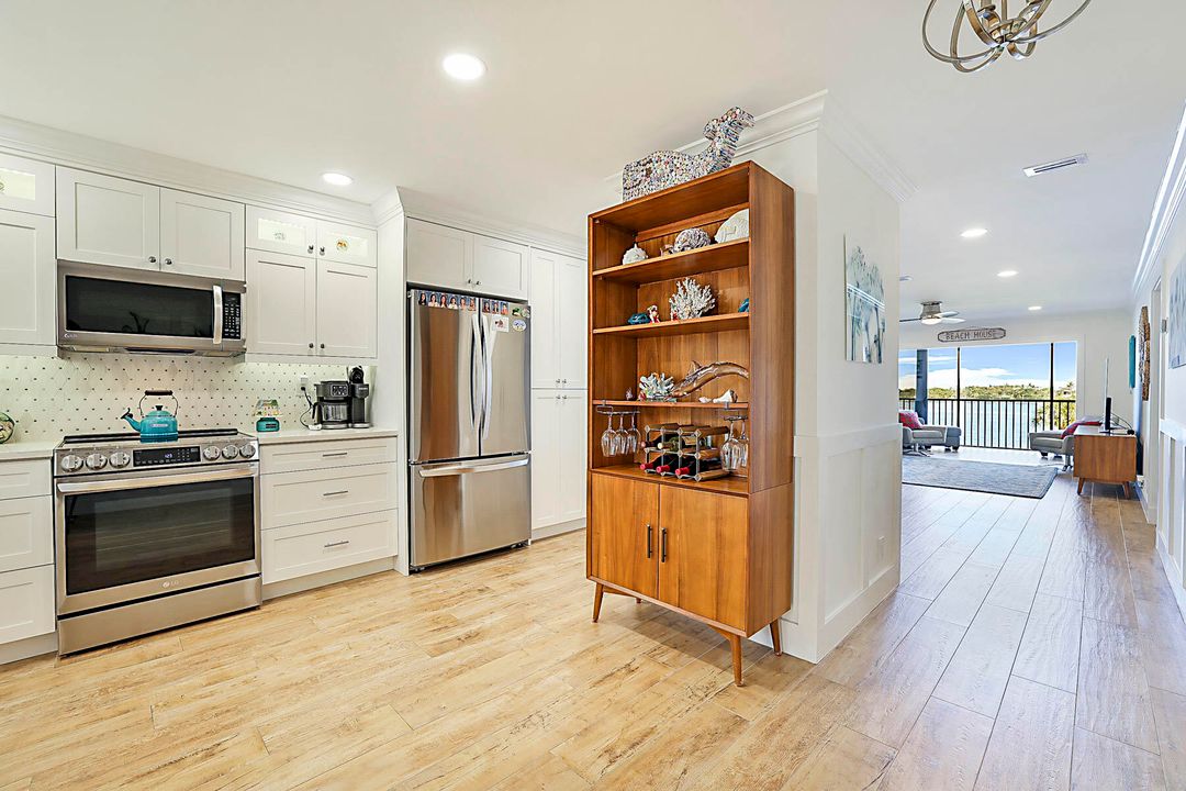 合同活跃: $629,000 (2 贝兹, 2 浴室, 1182 平方英尺)