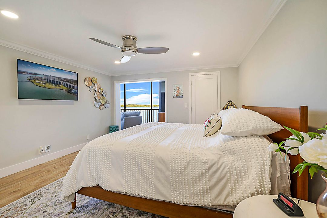 合同活跃: $629,000 (2 贝兹, 2 浴室, 1182 平方英尺)