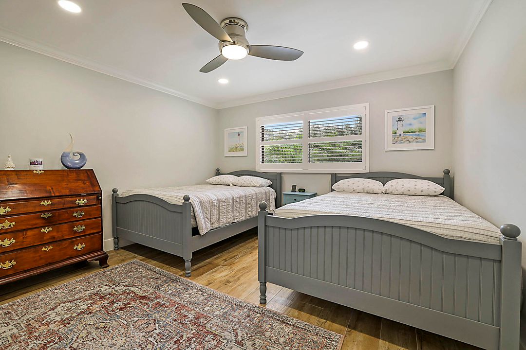 合同活跃: $629,000 (2 贝兹, 2 浴室, 1182 平方英尺)