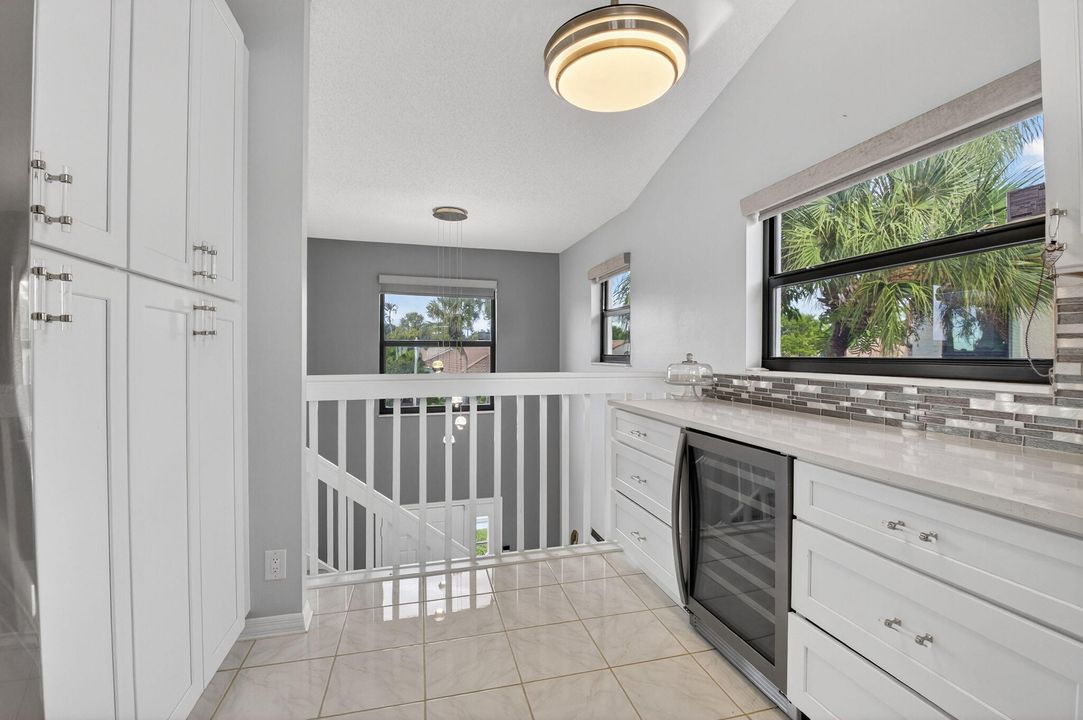 待售: $350,000 (3 贝兹, 2 浴室, 1679 平方英尺)