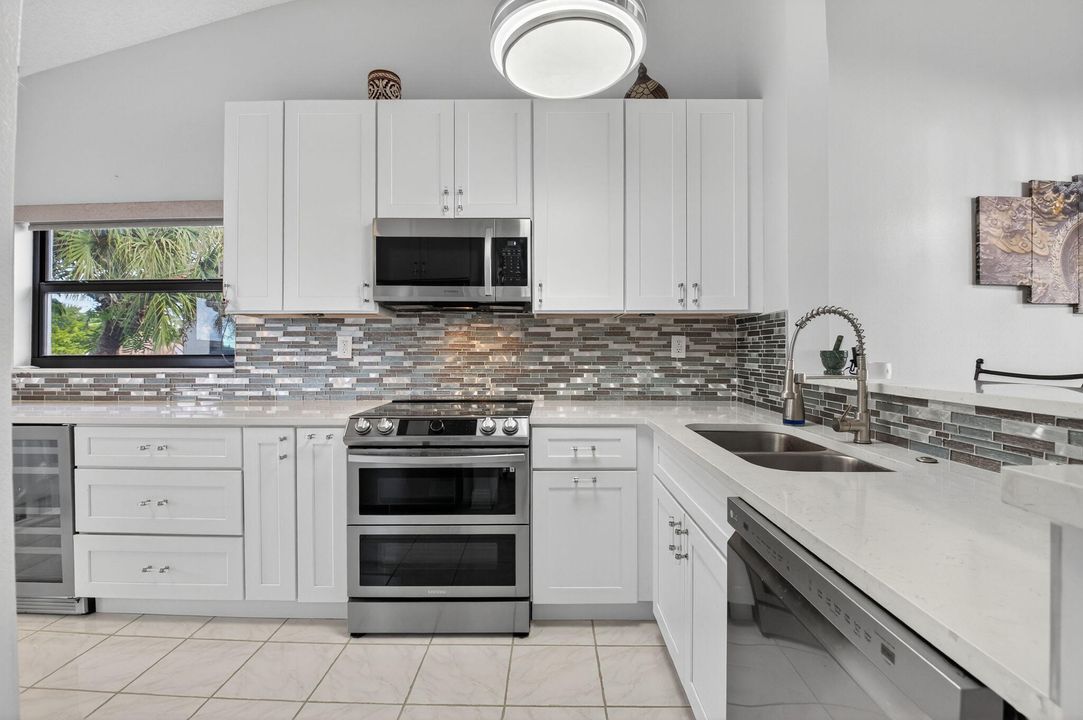 待售: $350,000 (3 贝兹, 2 浴室, 1679 平方英尺)