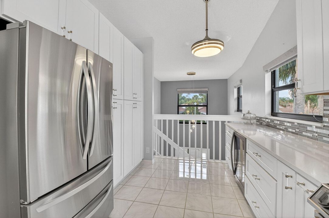 待售: $350,000 (3 贝兹, 2 浴室, 1679 平方英尺)