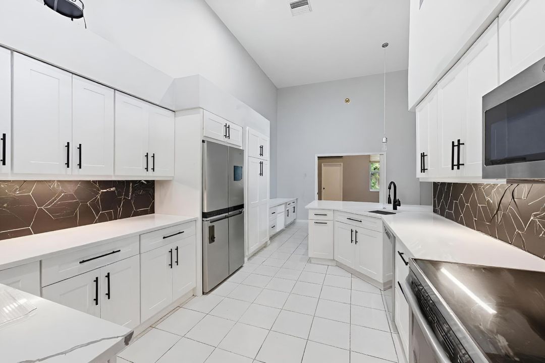 For Rent: $15,000 (4 beds, 3 baths, 2495 Square Feet)