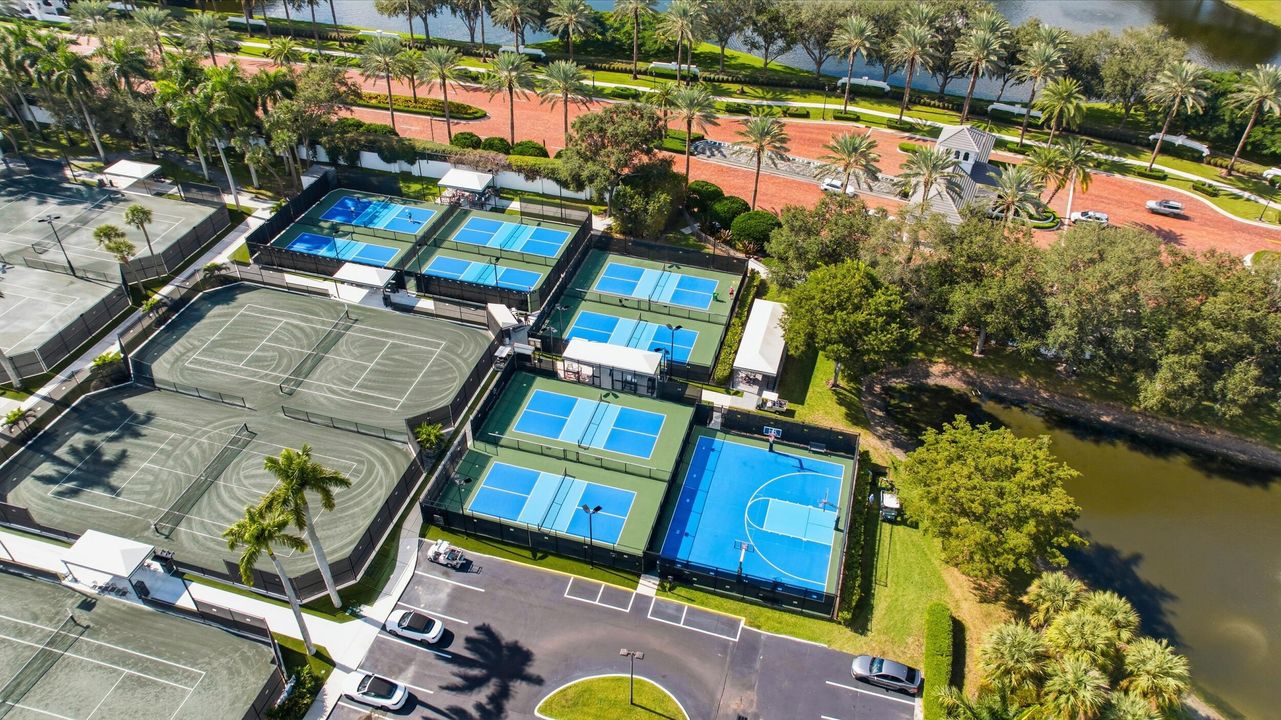 For Rent: $15,000 (4 beds, 3 baths, 2495 Square Feet)