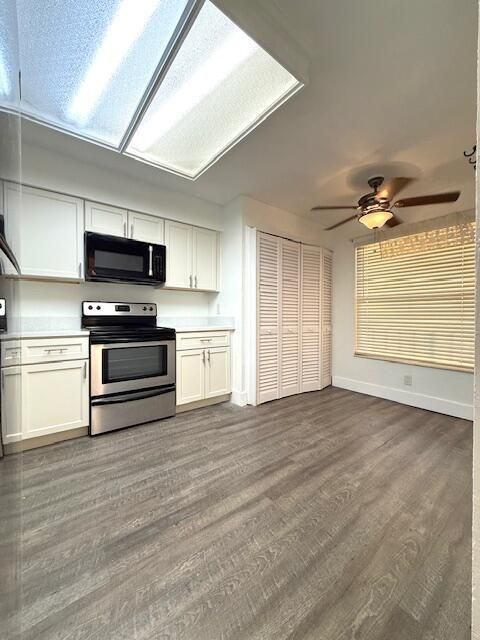 For Sale: $249,000 (2 beds, 2 baths, 1070 Square Feet)