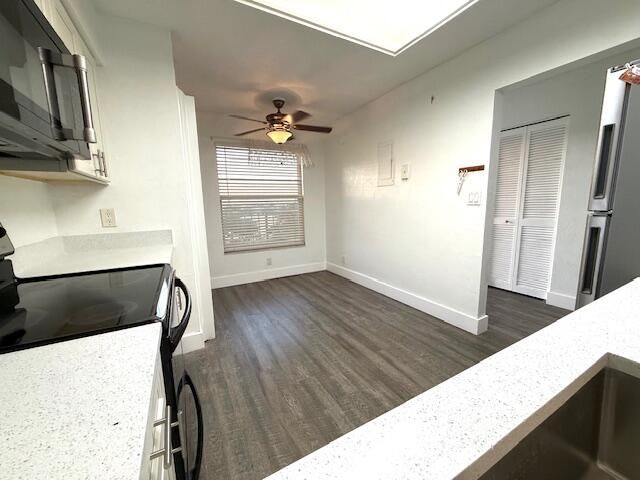 For Sale: $249,000 (2 beds, 2 baths, 1070 Square Feet)