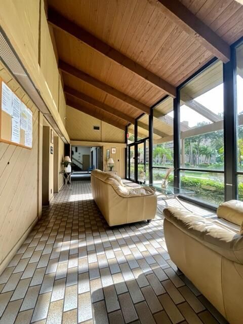 For Sale: $249,000 (2 beds, 2 baths, 1070 Square Feet)