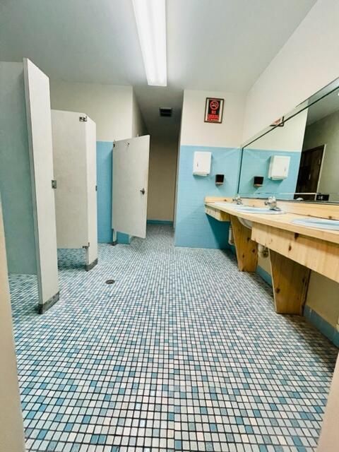 For Sale: $249,000 (2 beds, 2 baths, 1070 Square Feet)