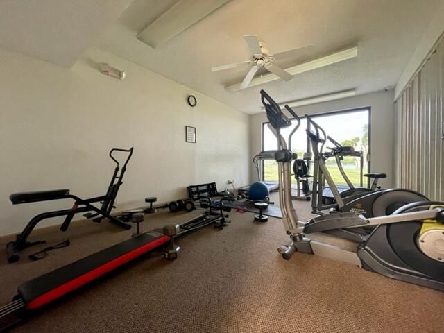 For Sale: $249,000 (2 beds, 2 baths, 1070 Square Feet)