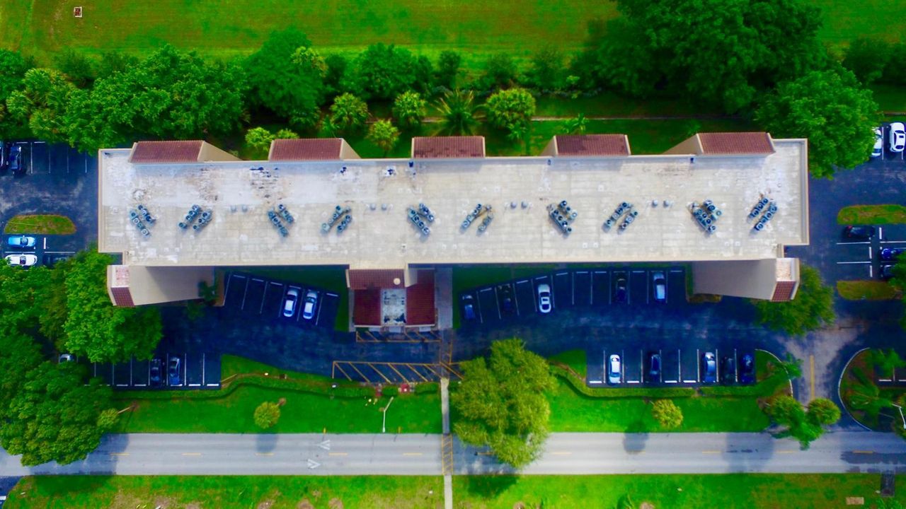 For Sale: $249,000 (2 beds, 2 baths, 1070 Square Feet)