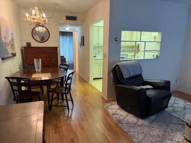 For Sale: $74,900 (1 beds, 1 baths, 612 Square Feet)
