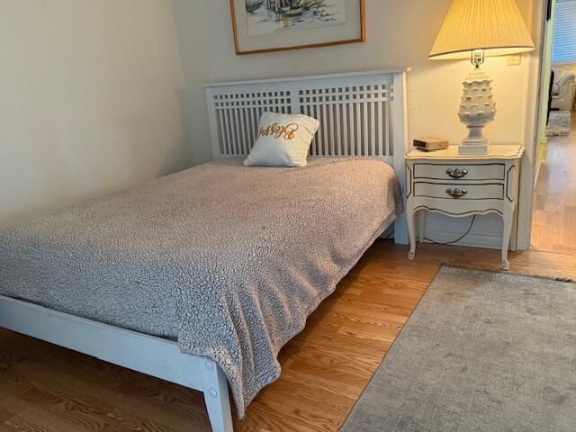 For Sale: $74,900 (1 beds, 1 baths, 612 Square Feet)