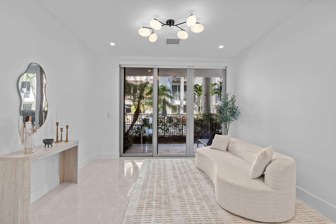 For Sale: $1,479,000 (3 beds, 3 baths, 2927 Square Feet)