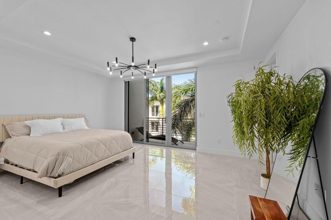 For Sale: $1,479,000 (3 beds, 3 baths, 2927 Square Feet)