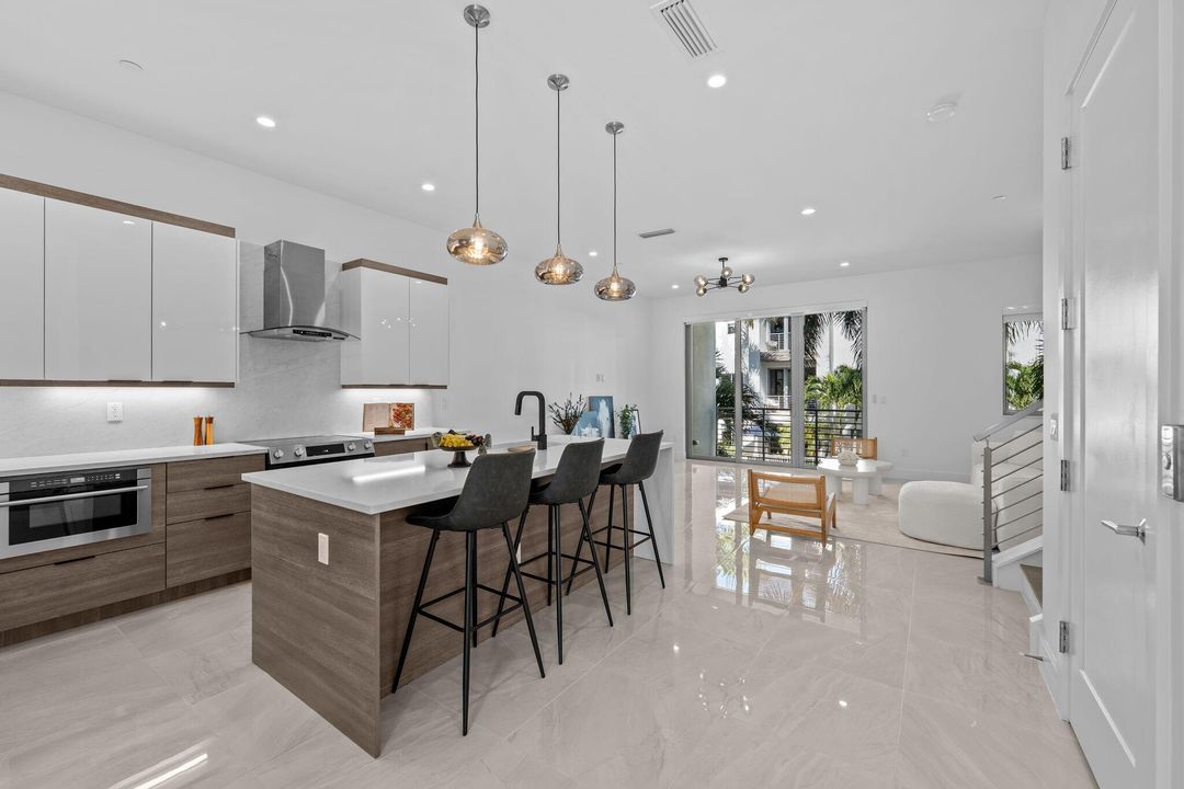 For Sale: $1,479,000 (3 beds, 3 baths, 2927 Square Feet)