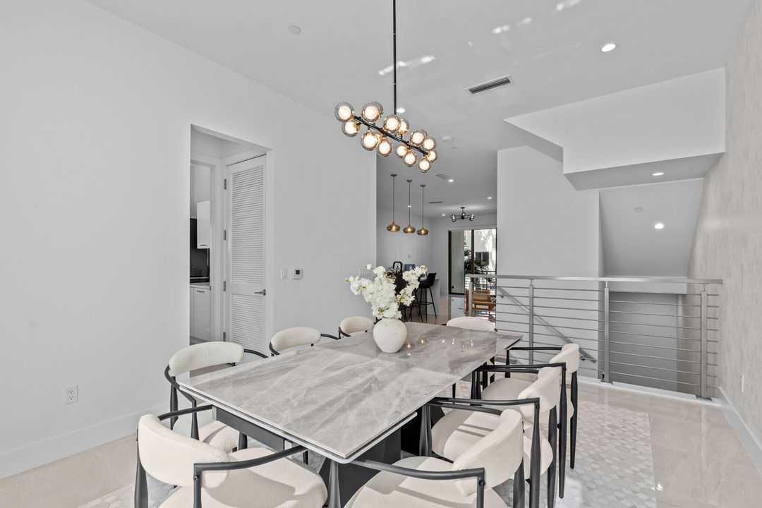 For Sale: $1,479,000 (3 beds, 3 baths, 2927 Square Feet)