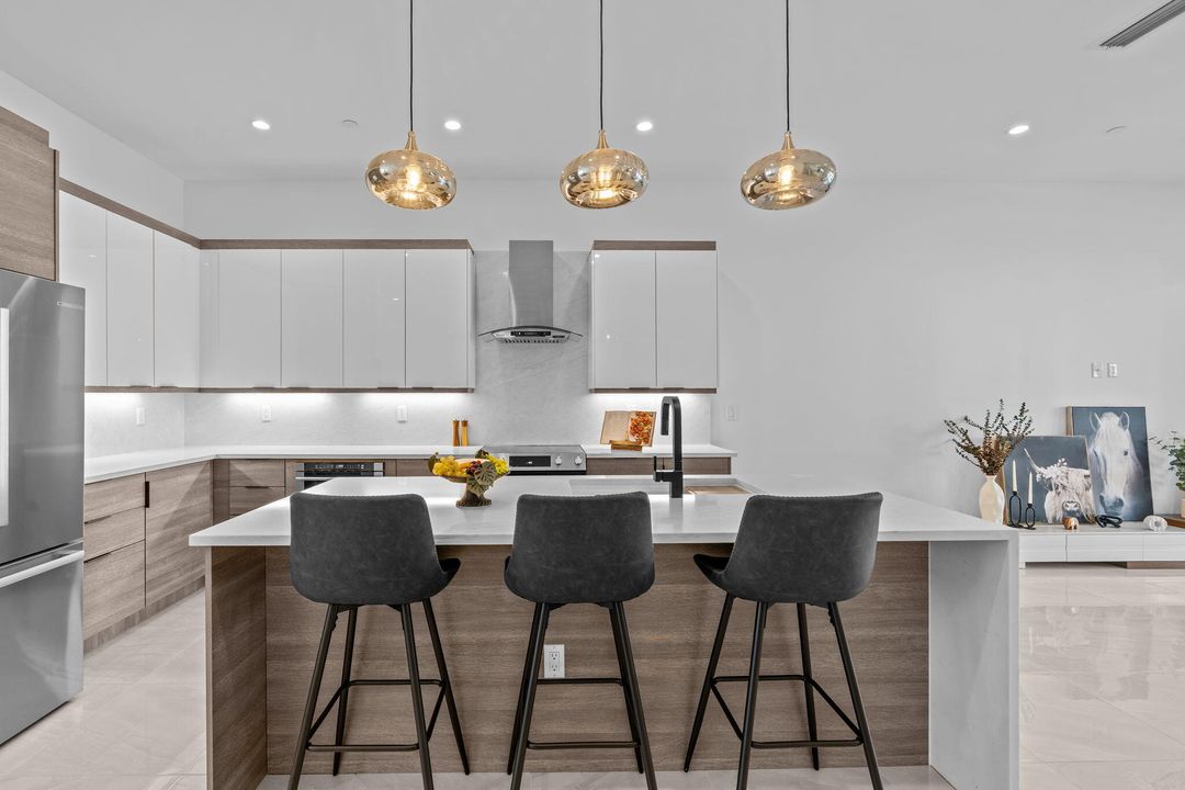 For Sale: $1,479,000 (3 beds, 3 baths, 2927 Square Feet)