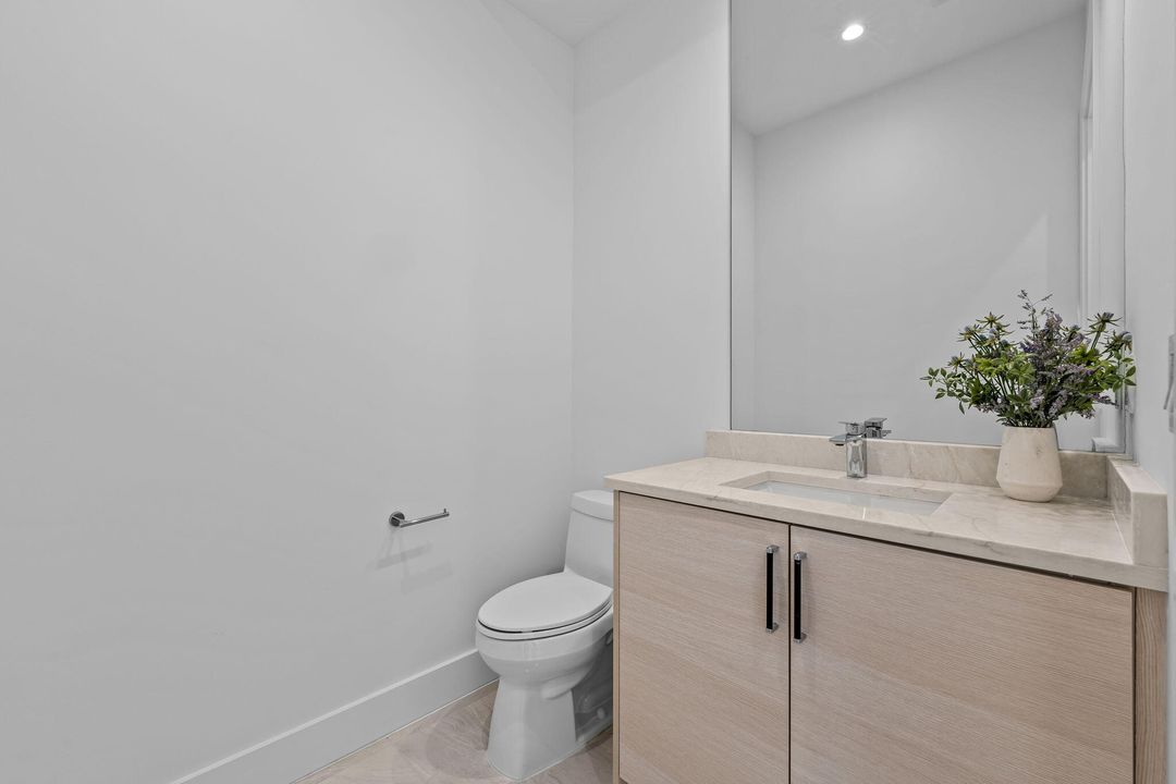 For Sale: $1,479,000 (3 beds, 3 baths, 2927 Square Feet)