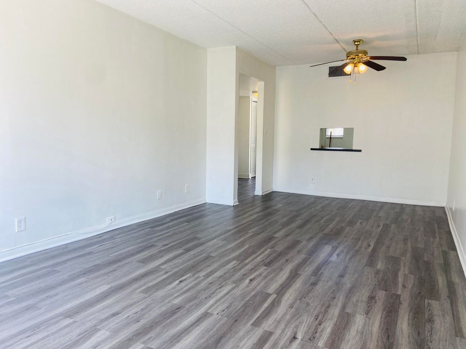 For Rent: $1,700 (1 beds, 1 baths, 660 Square Feet)