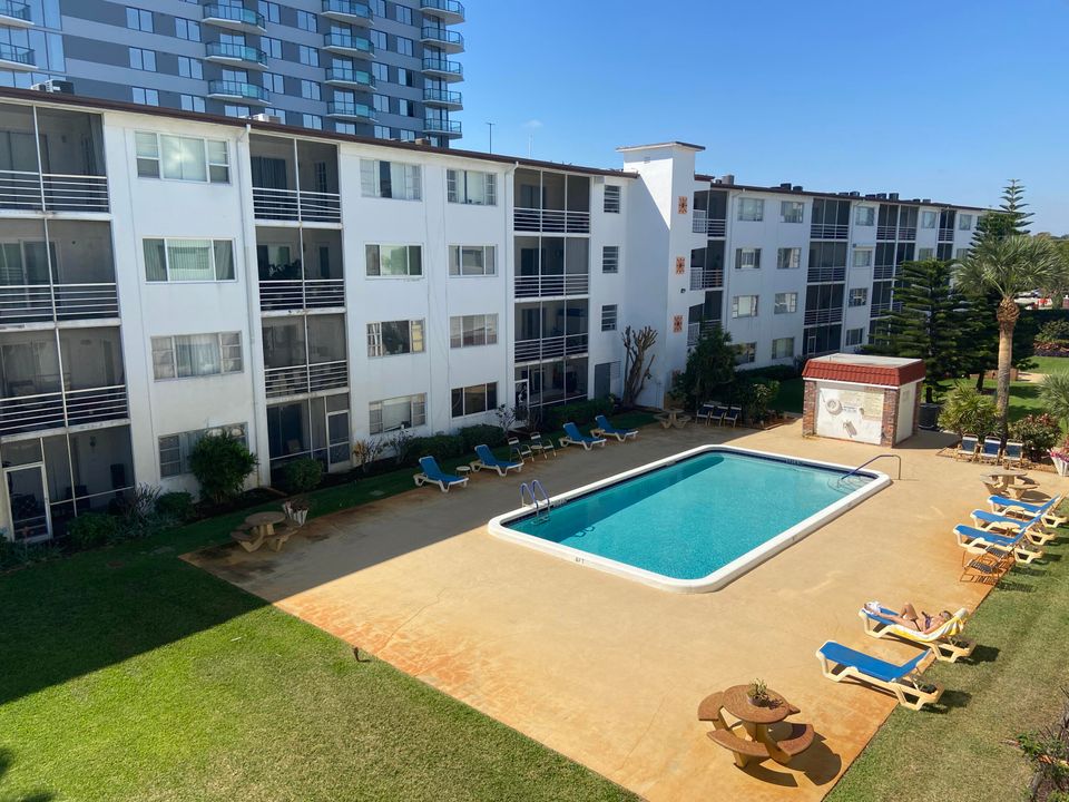 For Rent: $1,700 (1 beds, 1 baths, 660 Square Feet)