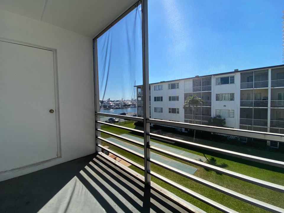 For Rent: $1,700 (1 beds, 1 baths, 660 Square Feet)