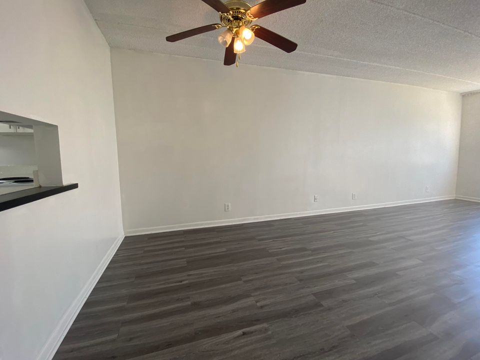 For Rent: $1,700 (1 beds, 1 baths, 660 Square Feet)