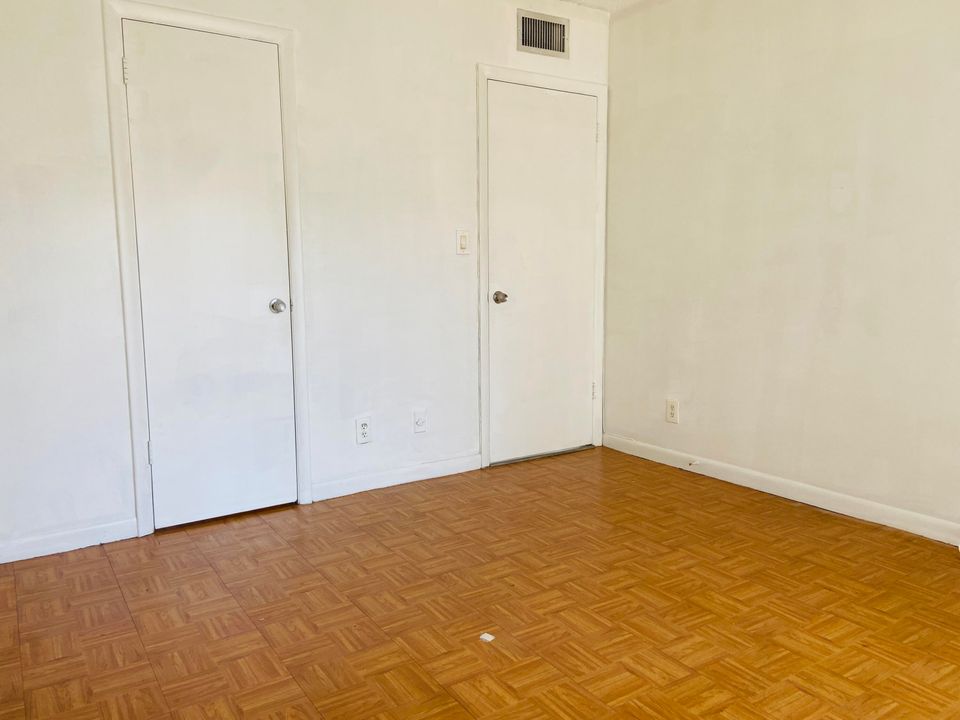 For Rent: $1,700 (1 beds, 1 baths, 660 Square Feet)