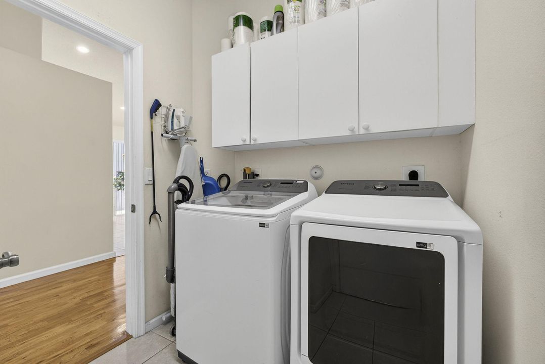 For Sale: $549,000 (3 beds, 2 baths, 1850 Square Feet)