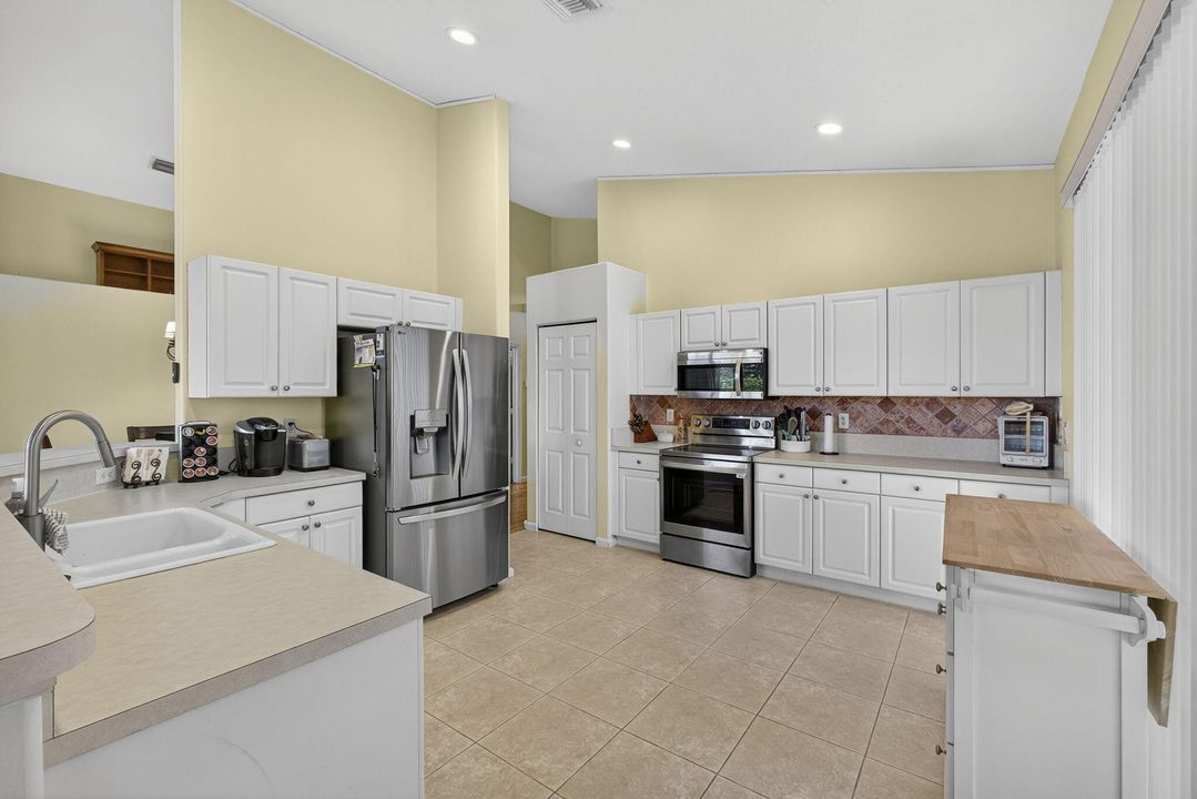 For Sale: $549,000 (3 beds, 2 baths, 1850 Square Feet)