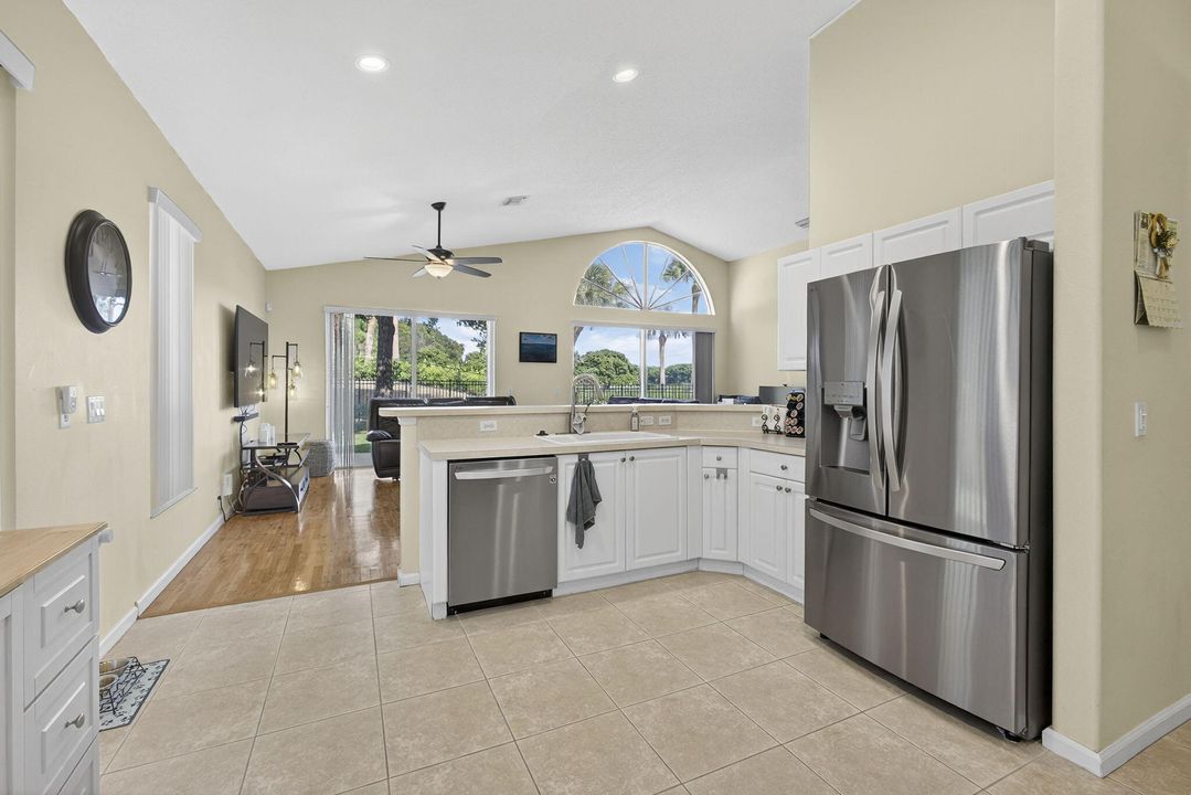 For Sale: $549,000 (3 beds, 2 baths, 1850 Square Feet)