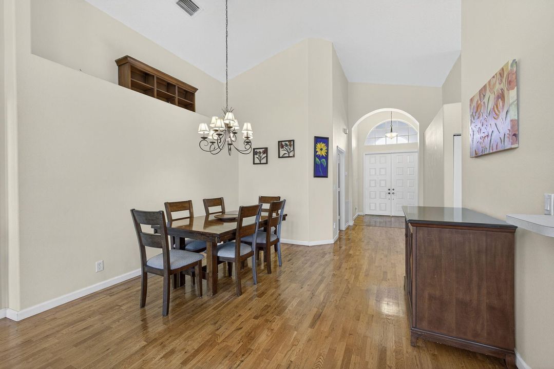 For Sale: $549,000 (3 beds, 2 baths, 1850 Square Feet)