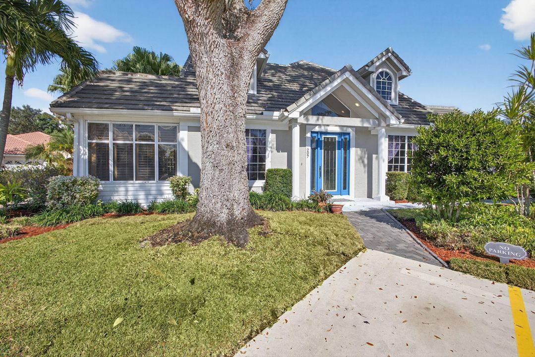 For Sale: $595,000 (2 beds, 2 baths, 1347 Square Feet)