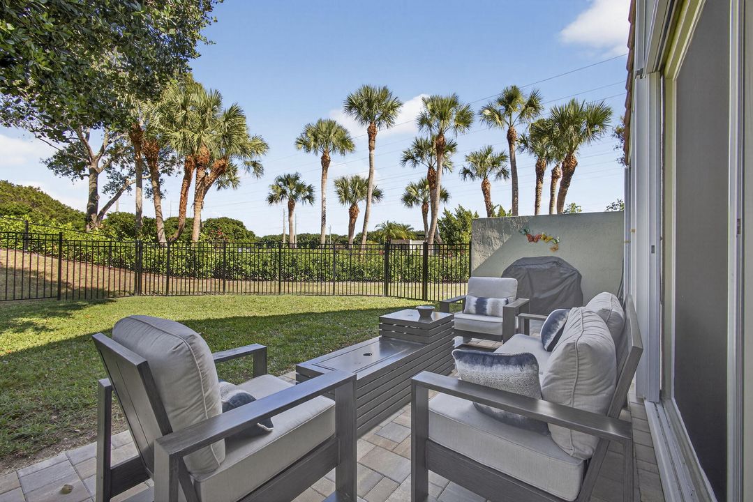 For Sale: $549,000 (3 beds, 2 baths, 1850 Square Feet)