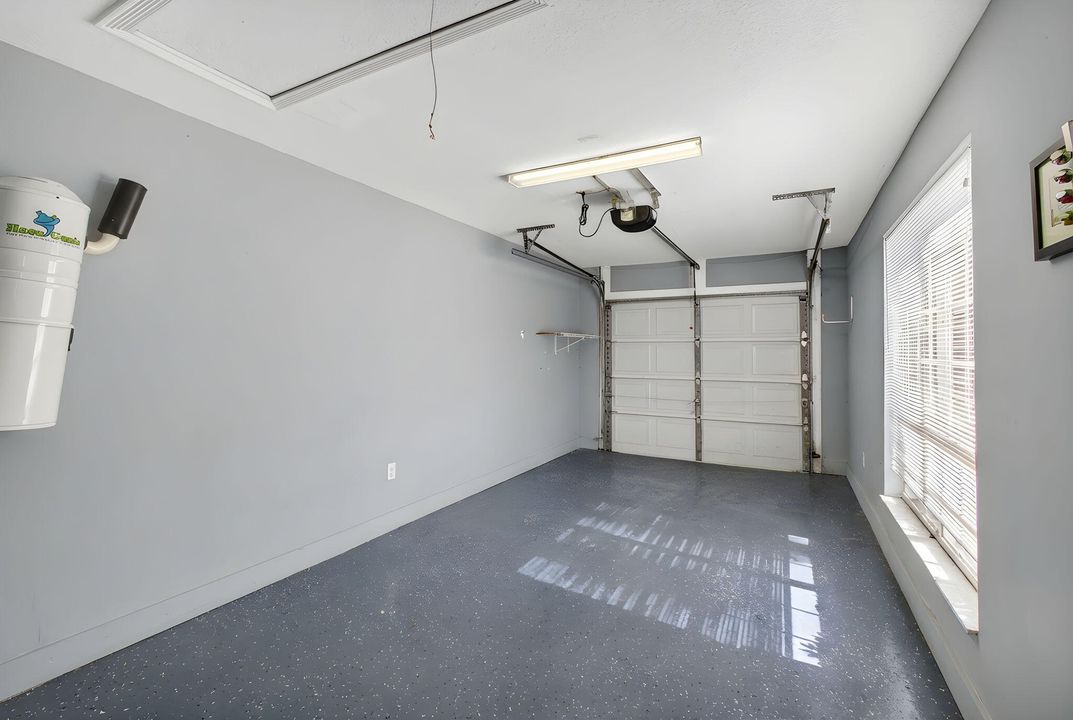 For Sale: $595,000 (2 beds, 2 baths, 1347 Square Feet)