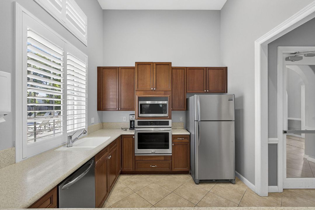 For Sale: $549,000 (3 beds, 2 baths, 1850 Square Feet)