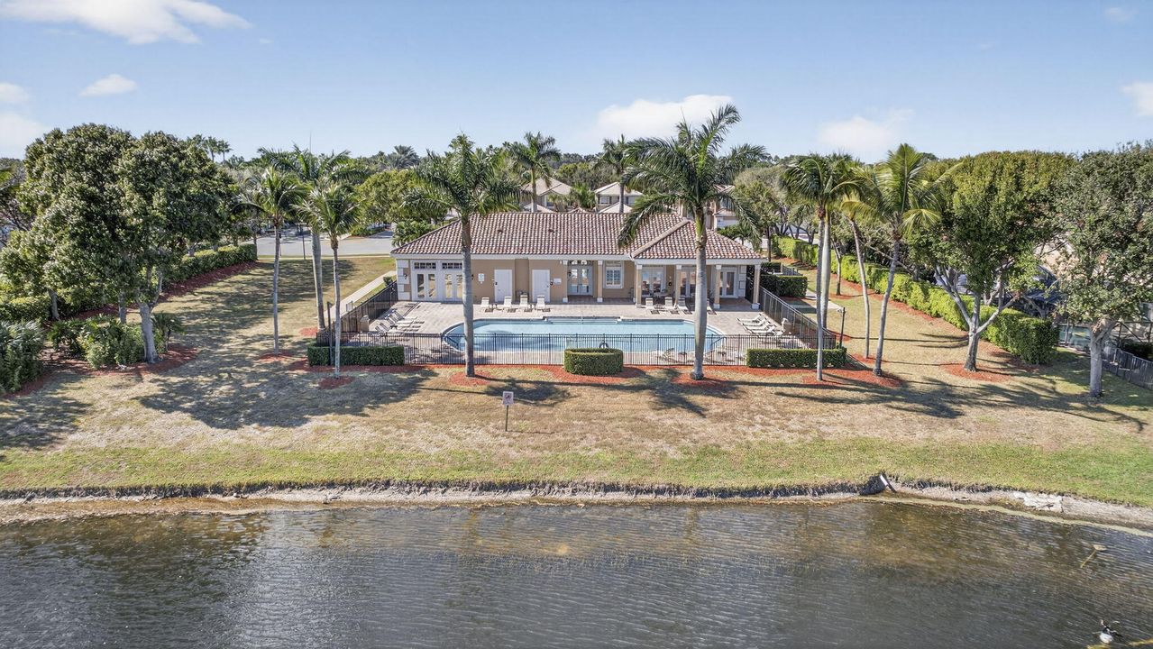 For Sale: $549,000 (3 beds, 2 baths, 1850 Square Feet)