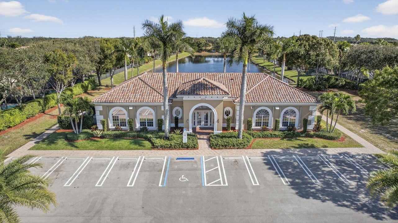 For Sale: $549,000 (3 beds, 2 baths, 1850 Square Feet)