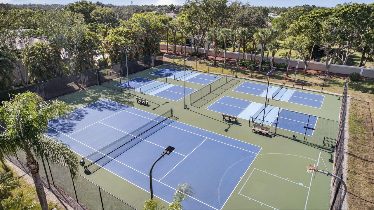 For Sale: $549,000 (3 beds, 2 baths, 1850 Square Feet)