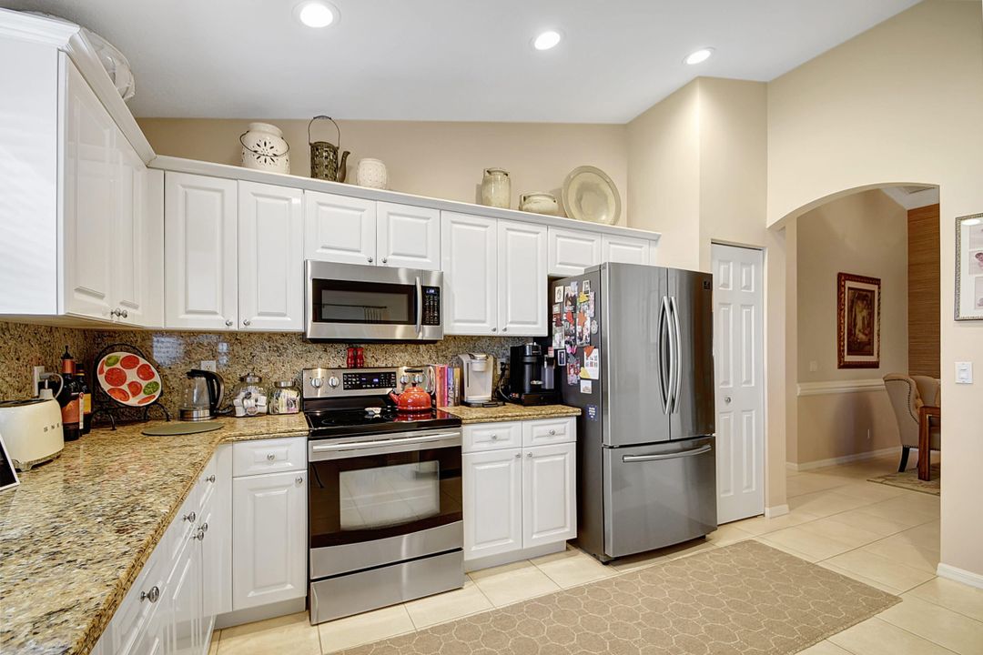 For Sale: $529,000 (3 beds, 2 baths, 1859 Square Feet)