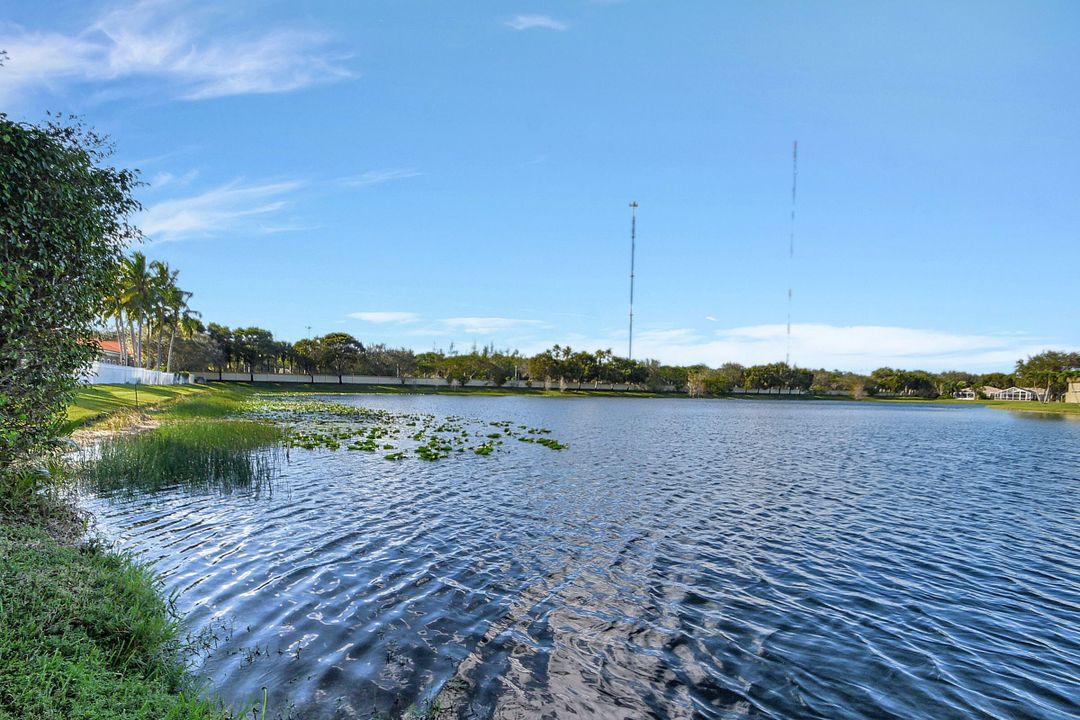 For Sale: $529,000 (3 beds, 2 baths, 1859 Square Feet)