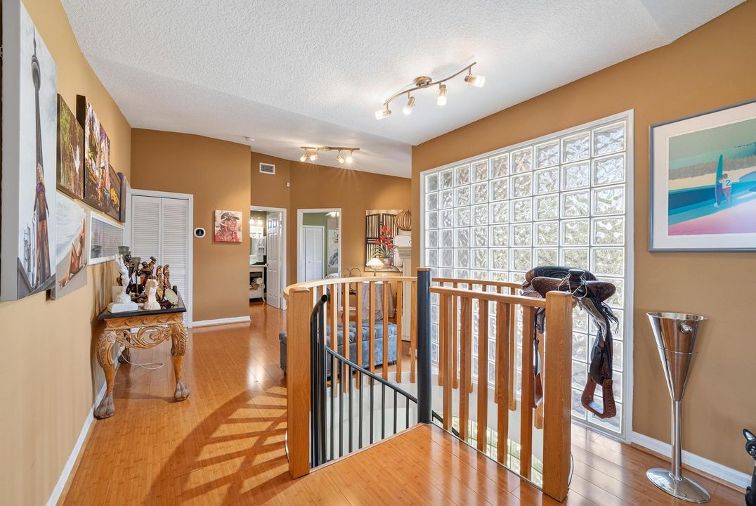 For Sale: $800,000 (3 beds, 2 baths, 2100 Square Feet)