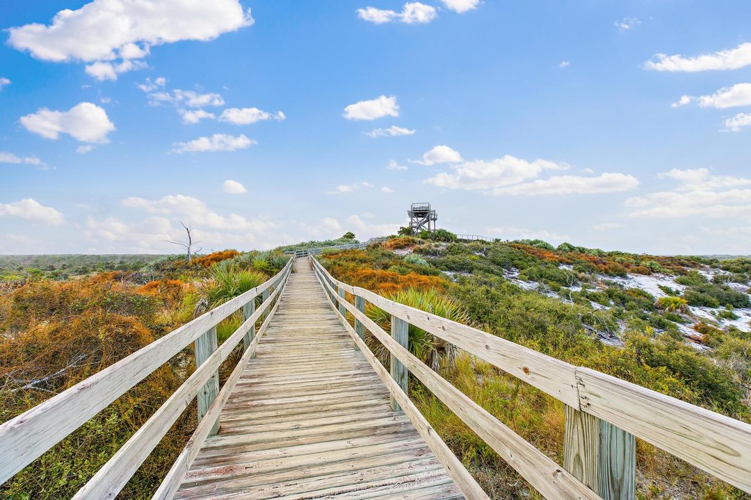 For Sale: $800,000 (3 beds, 2 baths, 2100 Square Feet)