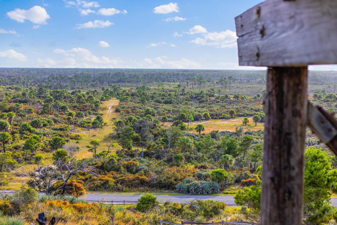 For Sale: $800,000 (3 beds, 2 baths, 2100 Square Feet)