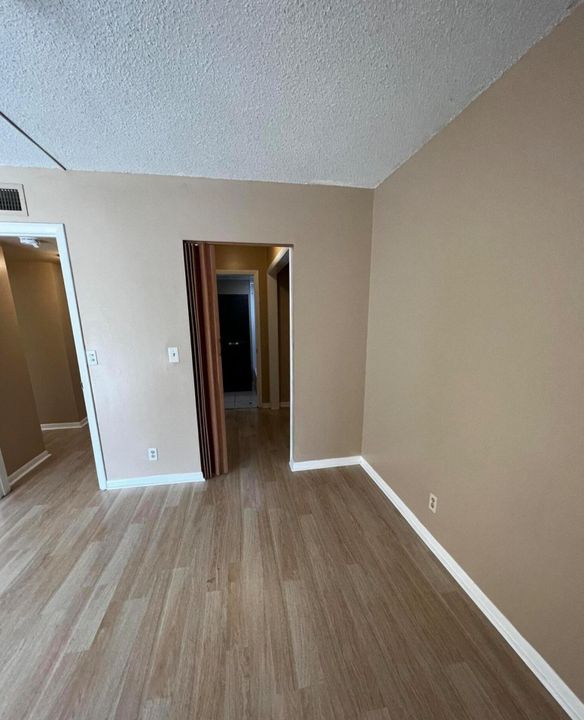 出租: $1,650 (1 贝兹, 1 浴室, 1286 平方英尺)